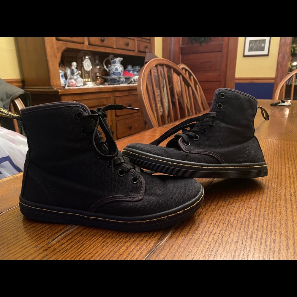 Women’s Doc Martins Black Shoes